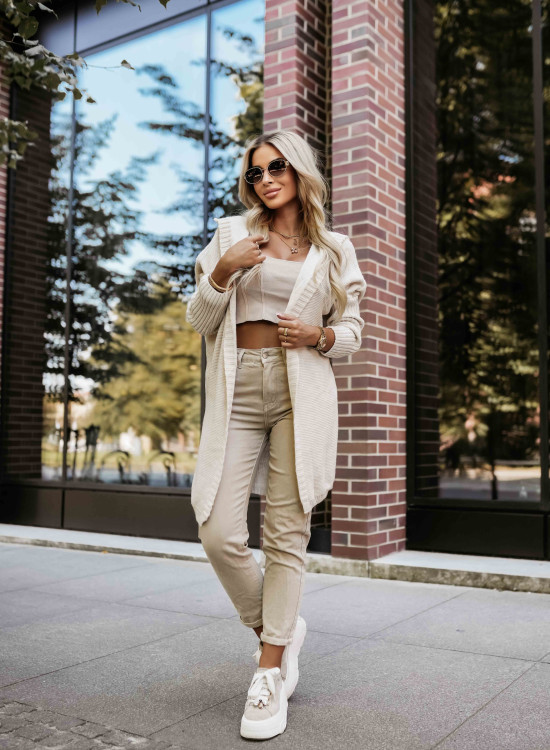 629-1 Стилна овърсайз жилетка в бежов цвят