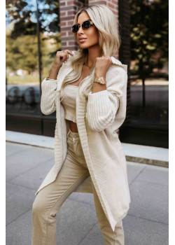 629-1 Стилна овърсайз жилетка в бежов цвят