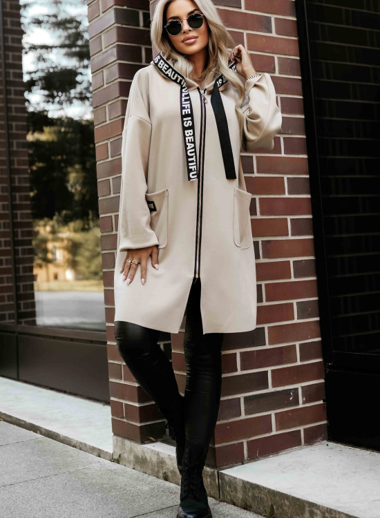 632-1 Стилно палто в бежов цвят