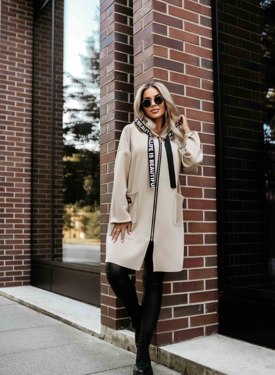 632-1 Стилно палто в бежов цвят