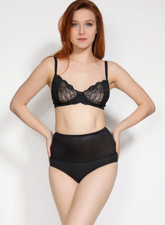 Моделиращи бикини с висока талия в черно Iga