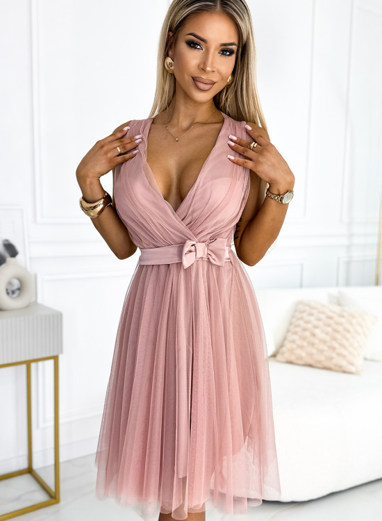 Елегантна рокля с дълбоко деколте 523-1