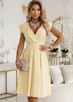 Разкроена миди рокля в жълт цвят, модел 348-13.