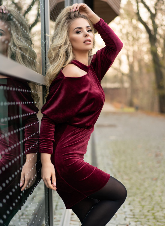 Дамска къса рокля в цвят бордо Milona-Къси рокли-LadyStyle.bg
